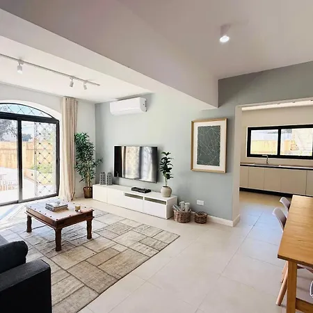 Torri Katur 1 With Private Garden *