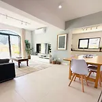 Apartment Torri Katur 1 With Private Garden