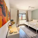 Torri Katur 1 With Private Garden Apartment *