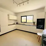 Torri Katur 1 With Private Garden Apartment