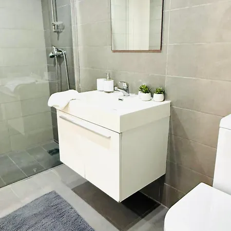Torri Katur 1 With Private Garden