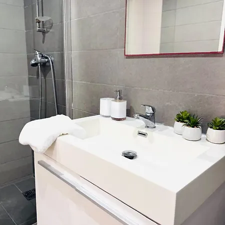Torri Katur 1 With Private Garden *